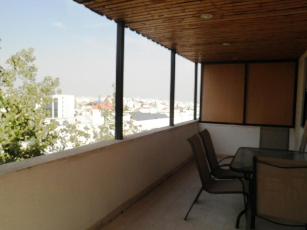 Granada Suites Hotel Amman Exterior foto