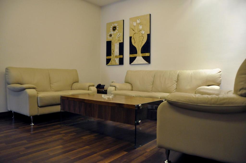 Granada Suites Hotel Amman Cameră foto