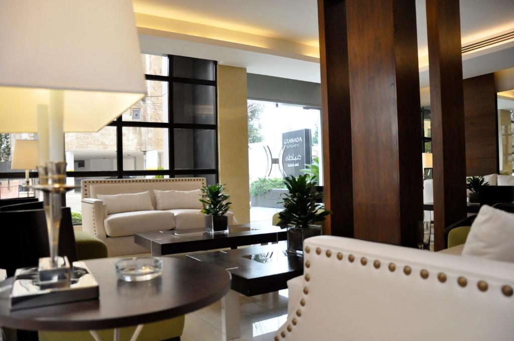Granada Suites Hotel Amman Exterior foto